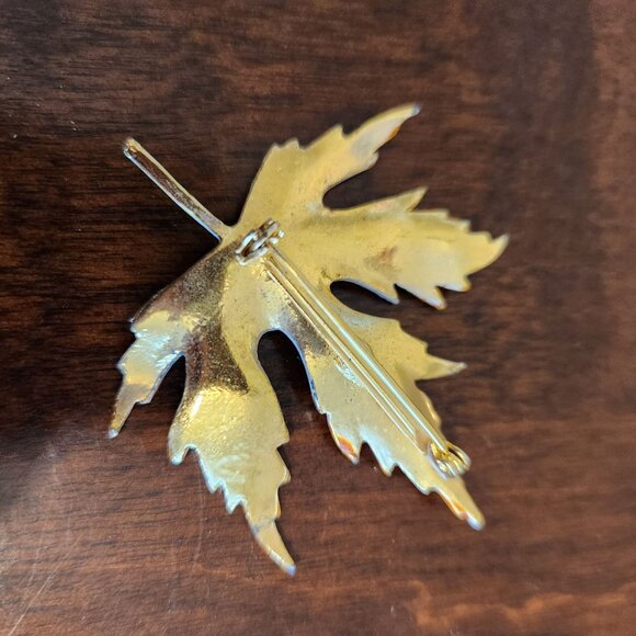 Vintage Maple Leaf Brooch Pin - Picture 7 of 7